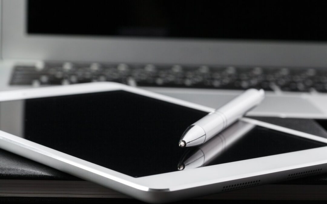 Tablet do wideokonferencji, prezentacji i notatek — jedno urządzenie do wielu zadań